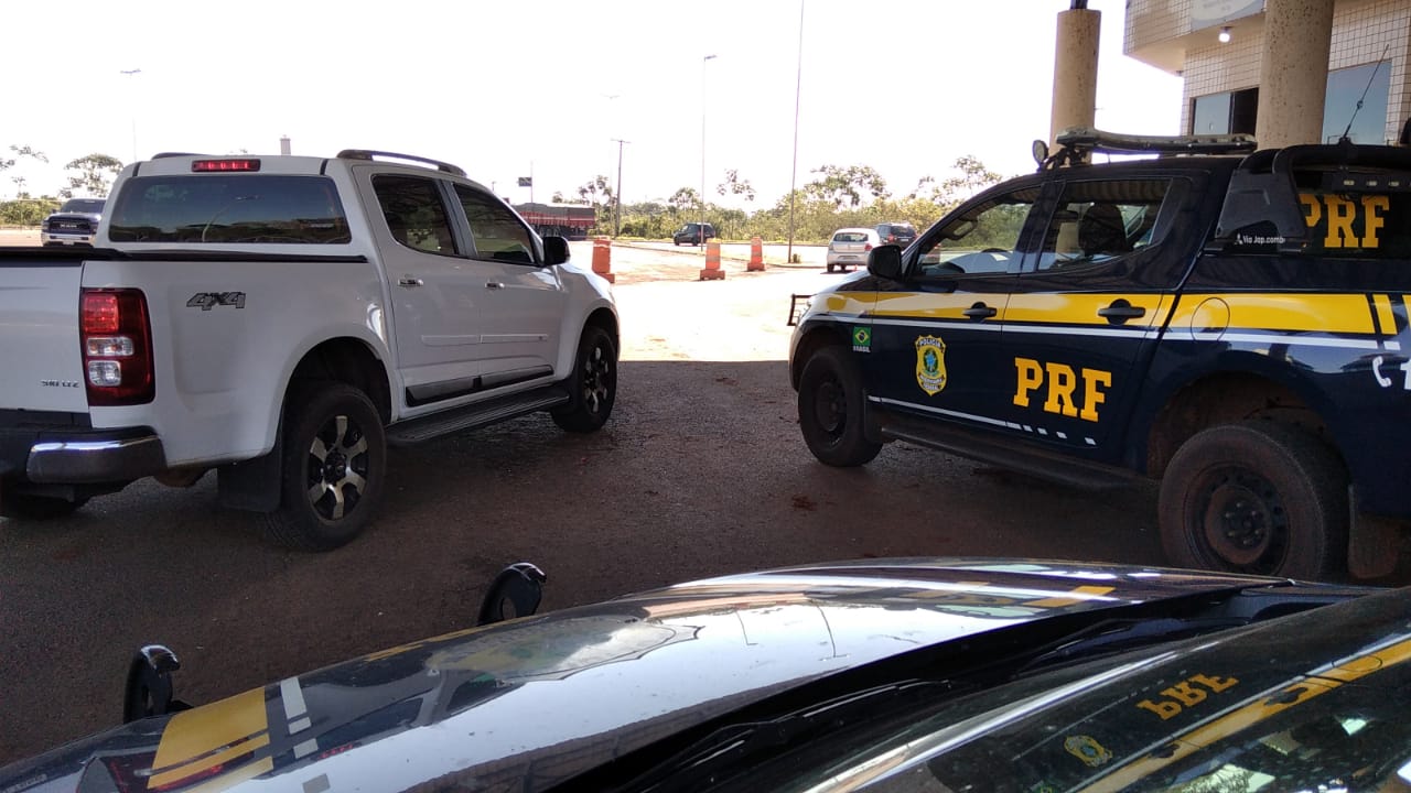 Guaíra - PRF recupera caminhonete roubada em cerca de 10 minutos em Cruzeiro do Oeste • Portal Guaíra