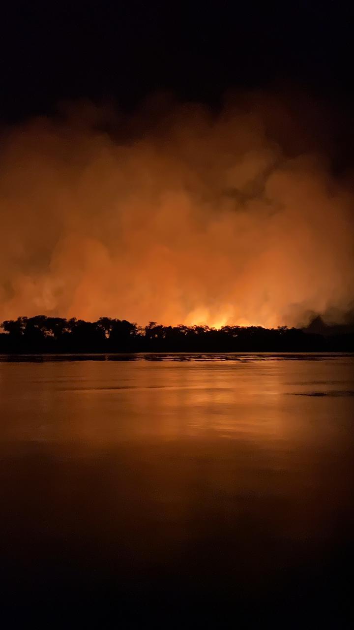 Guaíra - PF intensifica ações de patrulhamento no entorno do Parque Nacional da Ilha Grande a fim de coibir ação de caçadores durante incêndio florestal • Portal Guaíra