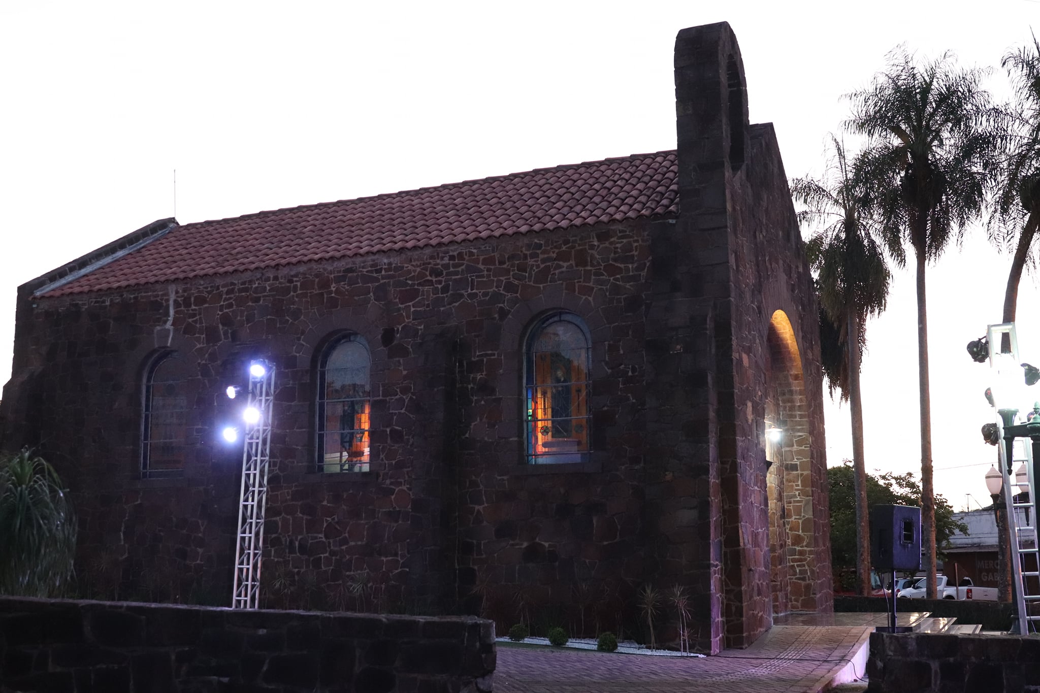 Guaíra - Igrejinha de Pedra celebra 87 anos de inauguração • Portal Guaíra