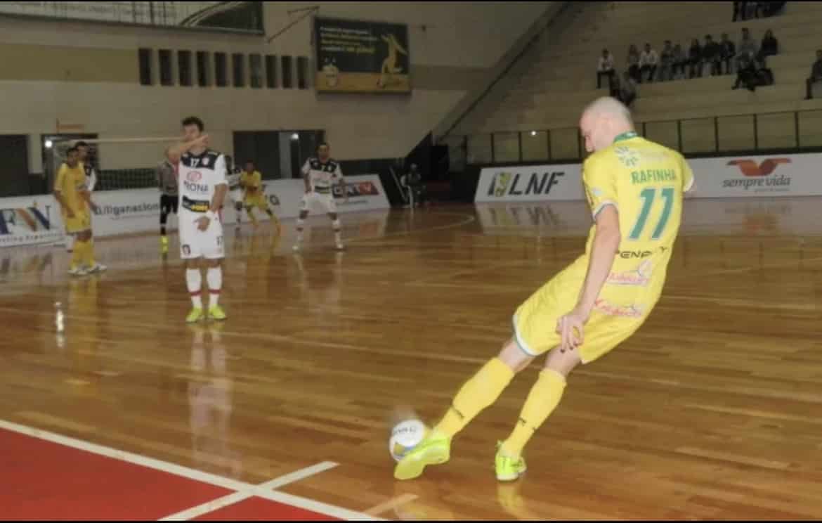 Futsal - Rafinha Muller adia aposentadoria para ajudar o Guaíra na Série Bronze • Portal Guaíra