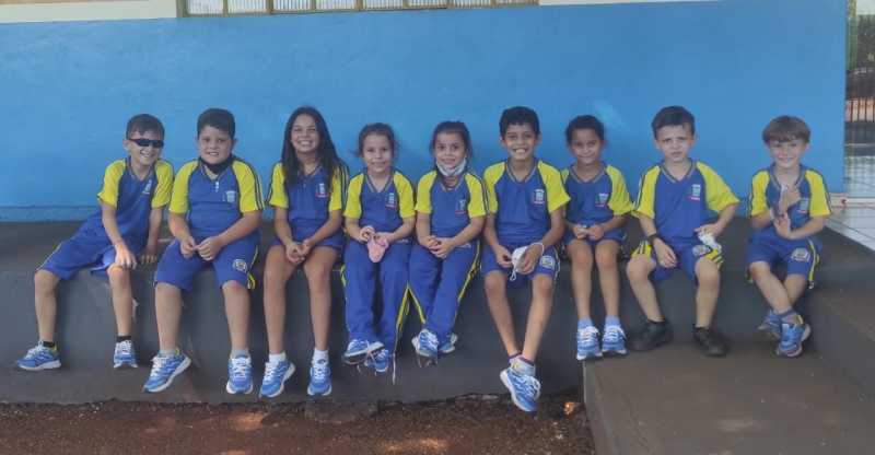 Guaíra - Mais de R$ 1 milhão investidos em uniformes escolares • Portal Guaíra