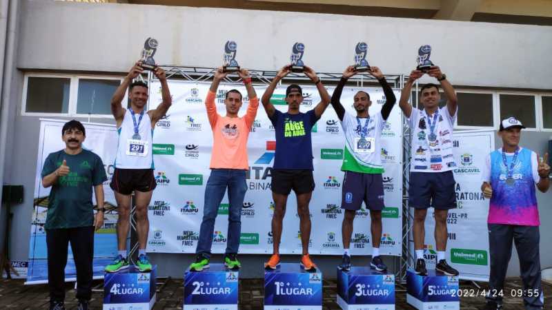 Cascavel - Atletas guairenses são campeões nas provas de 5 km e 10 km na Meia Maratona FMEC • Portal Guaíra