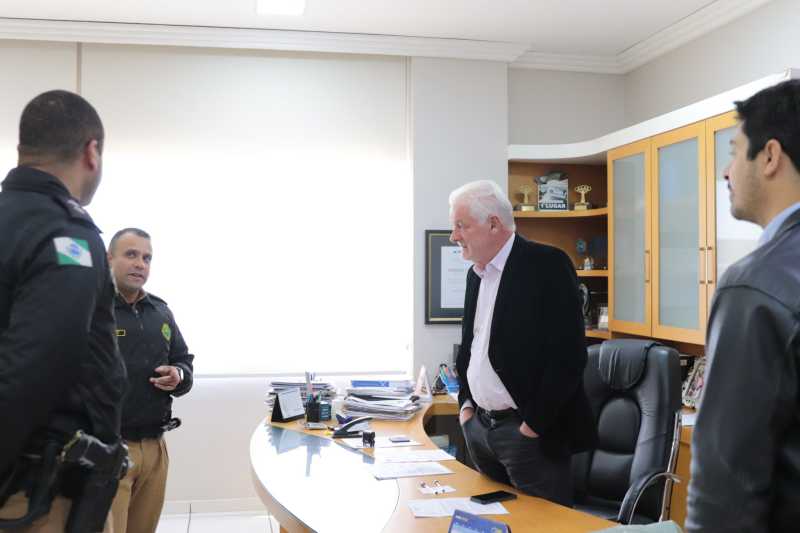 Guaíra - Novo comando da PM visita o gabinete • Portal Guaíra