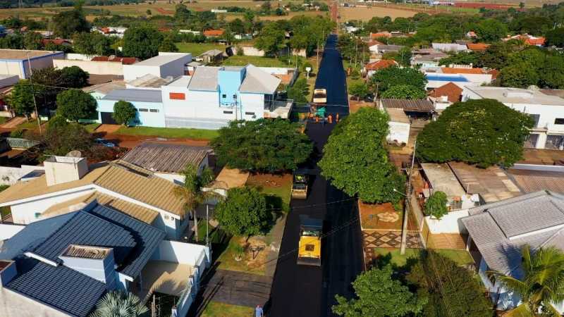 Guaíra - R$ 5 milhões são investidos em pavimentação de vias da cidade • Portal Guaíra