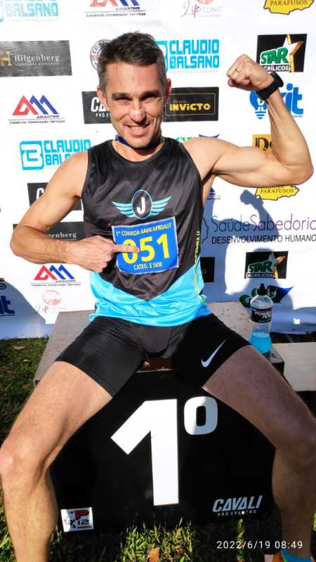 Destaque - Atleta guairense é campeão em corrida de rua em Ponta Grossa • Portal Guaíra