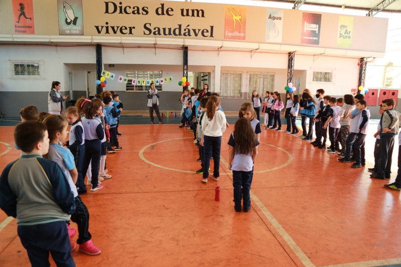 Guaíra - Escola Adventista comemora o dia do estudante • Portal Guaíra