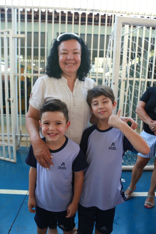 Guaíra - Escola Adventista homenageia avós • Portal Guaíra