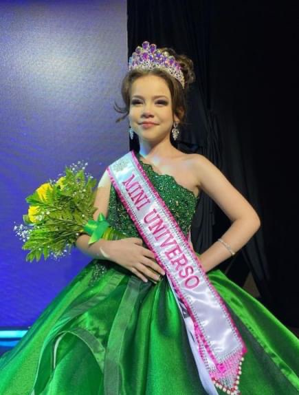 Colômbia - Guairense, Beatriz Fréz, é a Mini Miss Universo 2022 • Portal Guaíra